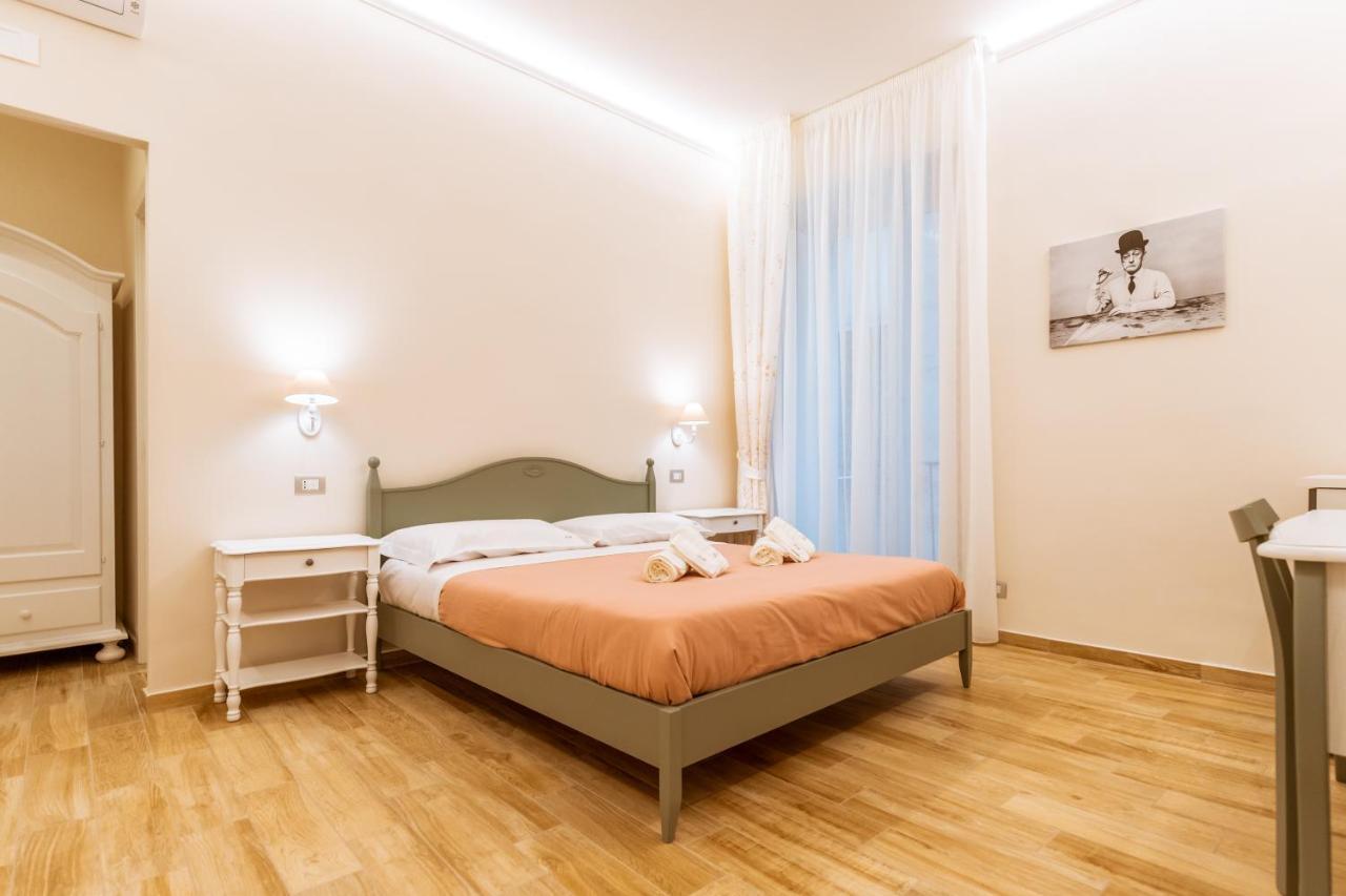 La Dimora Di Don Antonio A Toledo Hotell Neapel Exteriör bild