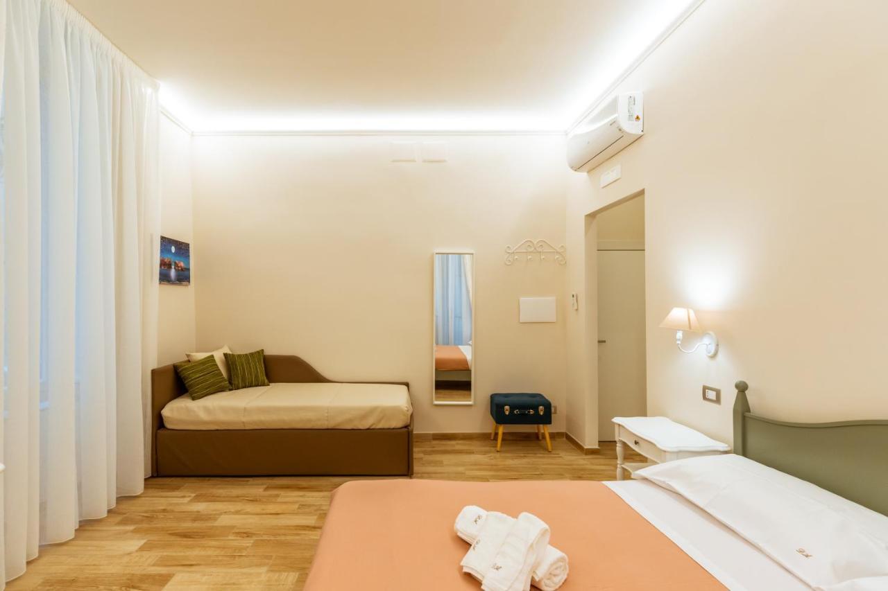 La Dimora Di Don Antonio A Toledo Hotell Neapel Exteriör bild